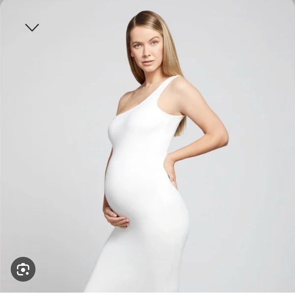 Bumpsuit Elegant White One-Shoulder Maternity Dress
